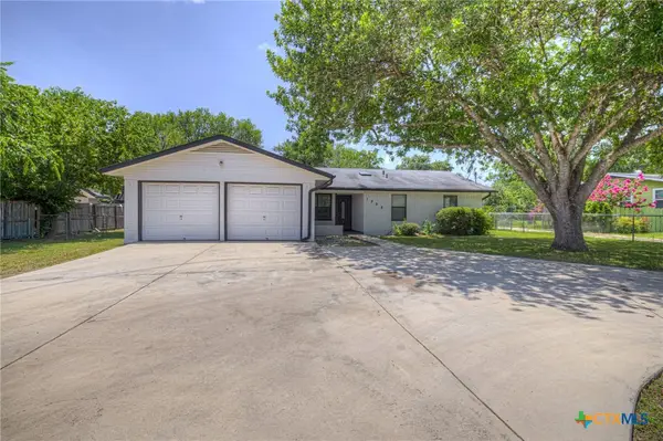 1302 S Mesquite Avenue, New Braunfels, TX 78130