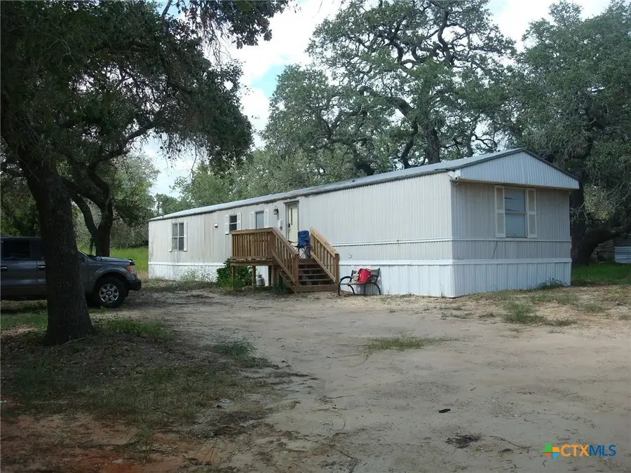 118 Country Oaks Drive, La Vernia, TX 78121 - #2