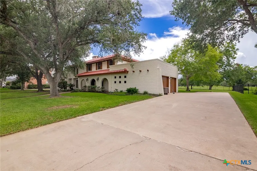 213 Tracy Lane, Victoria, TX 77904 - #2