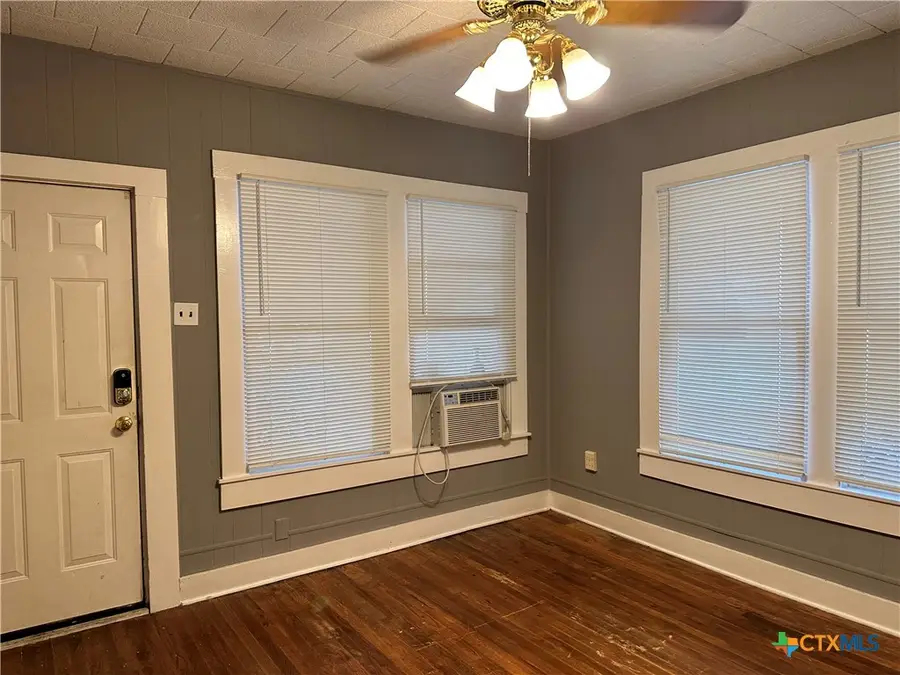 817 N 2nd Street, Temple, TX 76501 - #3