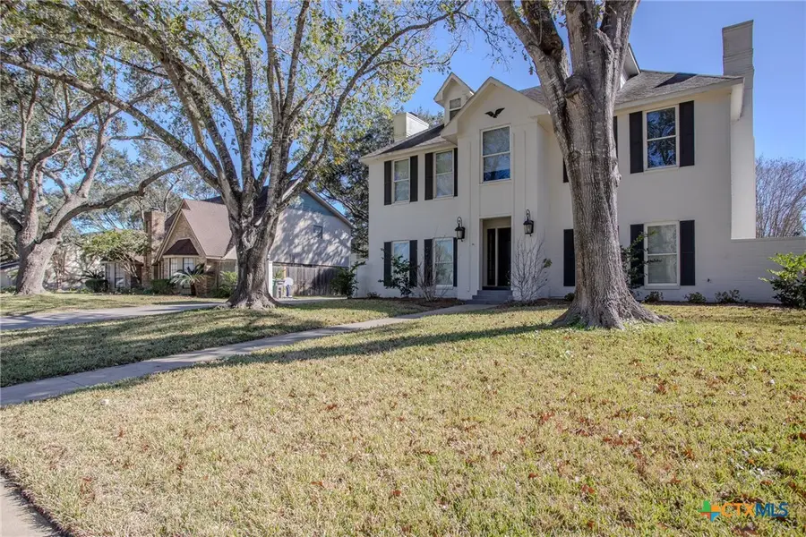 303 Turtle Rock Drive, Victoria, TX 77904 - #2