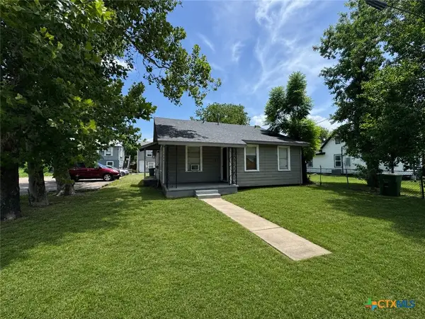1314 E Power Avenue, Victoria, TX 77901