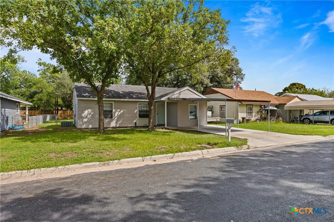 205 Sandra Street, Edna, TX 77957 - #1