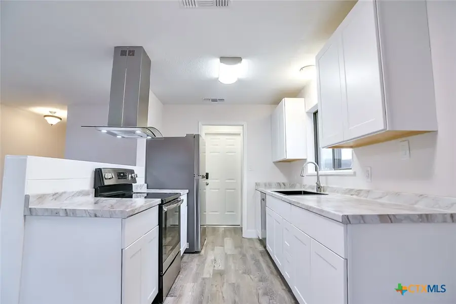 1225 W Coll Street, New Braunfels, TX 78130 - #3