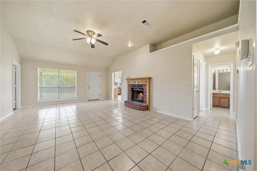 560 Hollow Road, Killeen, TX 76542 - #3