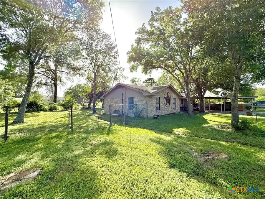 1209 Cobb Street, Edna, TX 77957 - #3