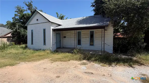500 6th Street, Cameron, TX 76520
