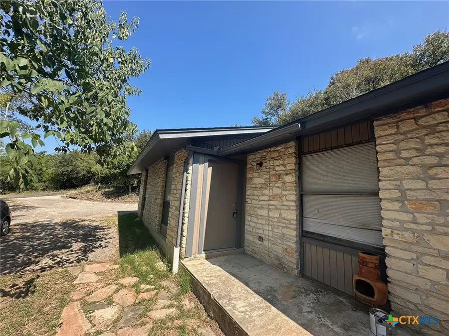 1103 Hillyer Street #A/B, San Marcos, TX 78666 - #2