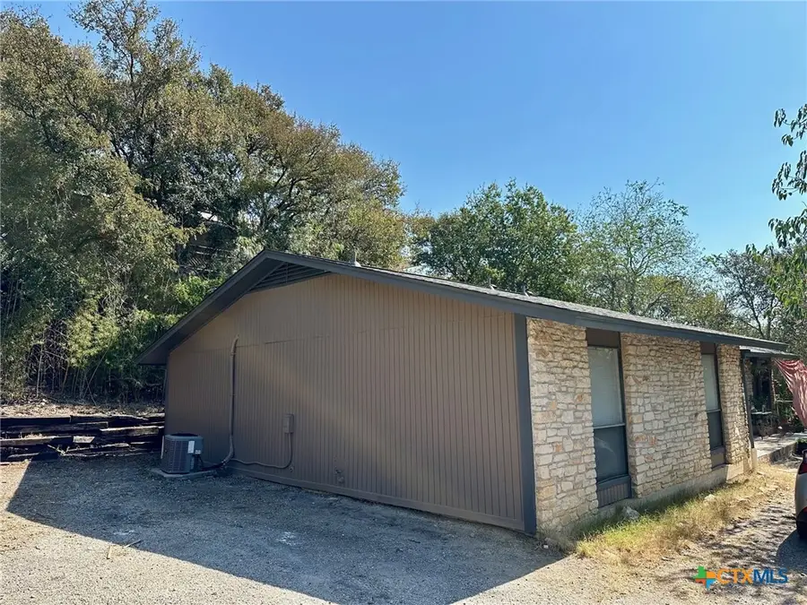 1103 Hillyer Street #A/B, San Marcos, TX 78666 - #3
