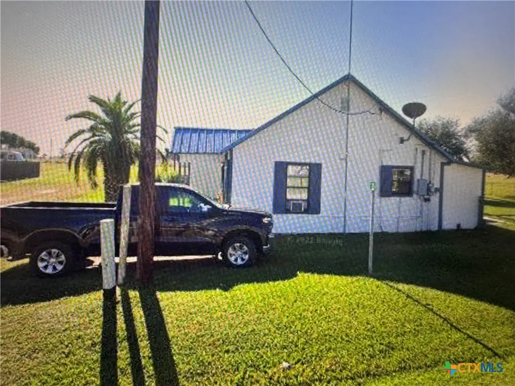124 Hopper Road, Tivoli, TX 77990 - #1