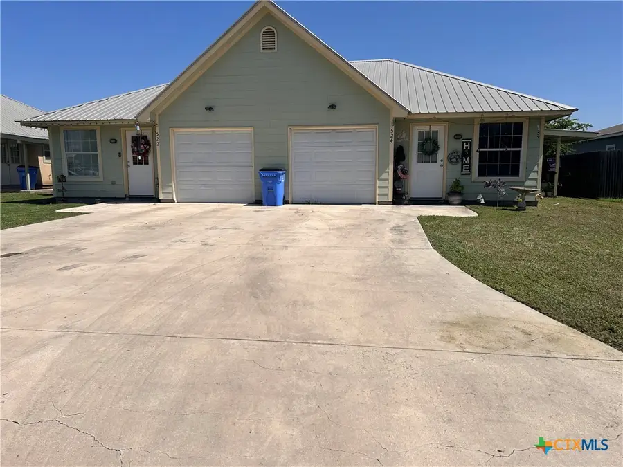 522 Baxter, Seguin, TX 78155 - #2
