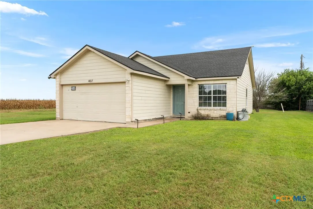 407 E Pietzsch Street, Bartlett, TX 76511 - #1