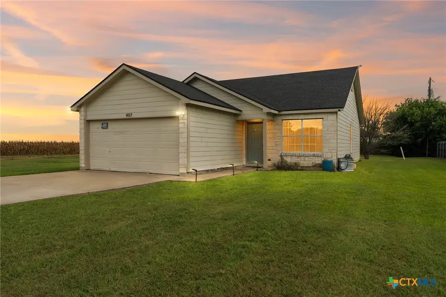 407 E Pietzsch Street, Bartlett, TX 76511 - #2