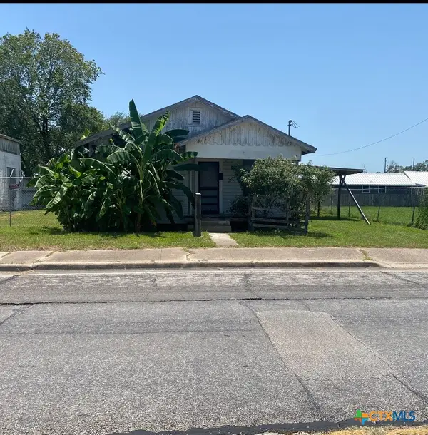 705 E North Street, Victoria, TX 77901