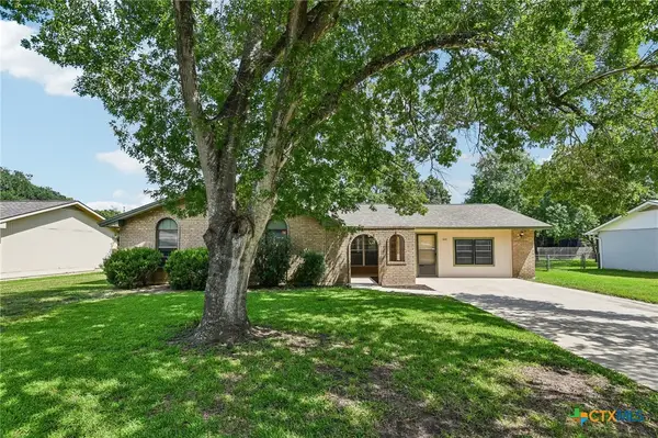 1641 Driftwood Drive, Seguin, TX 78155
