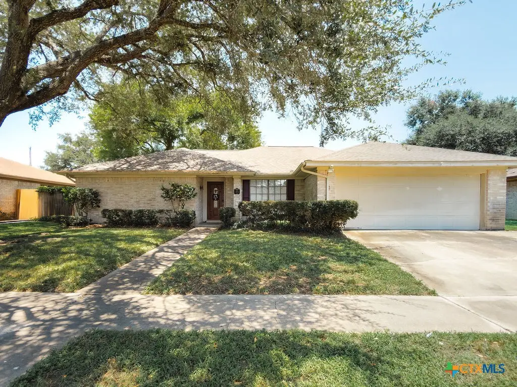404 Alamogordo Drive, Victoria, TX 77904 - #1