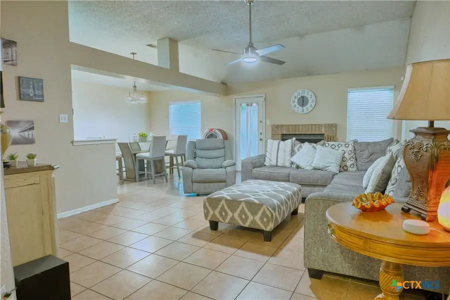 220 Atkinson Avenue, Copperas Cove, TX 76522 - #3