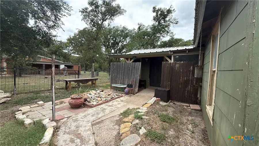 377 Tom Sawyer Street, Evant, TX 76525 - #3
