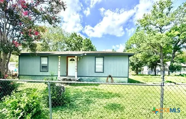 1009 Morelos Street, Seguin, TX 78155