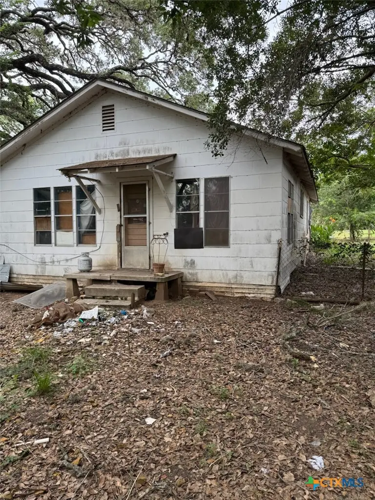 603 Davis Avenue, Yoakum, TX 77995 - #3