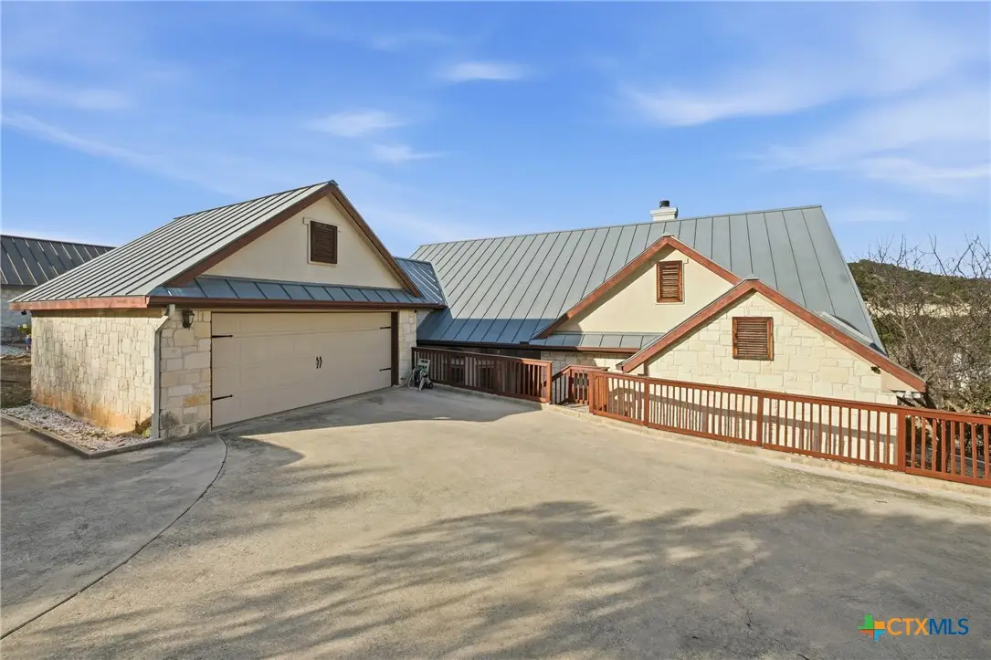 204 Tapatio Dr. W., Boerne, TX 78006 - #1