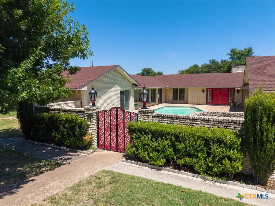 107 E Woodlawn Drive, Harker Heights, TX 76548 - #2