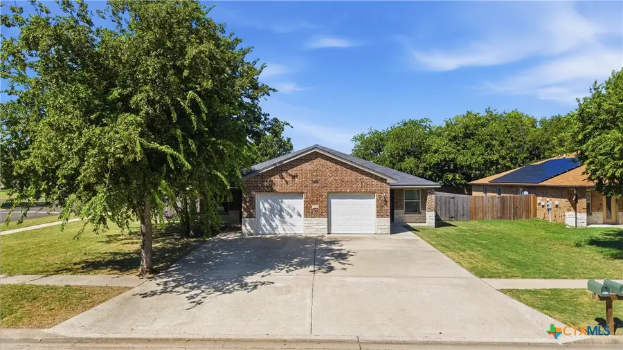 112 E Truman Avenue, Copperas Cove, TX 76522 - #2