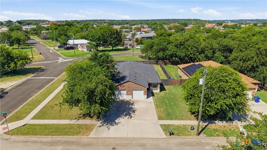 112 E Truman Avenue, Copperas Cove, TX 76522 - #3