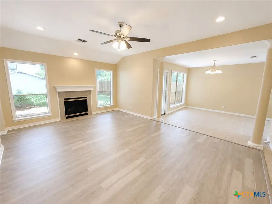 206 Belmoor Lane, Victoria, TX 77904 - #2