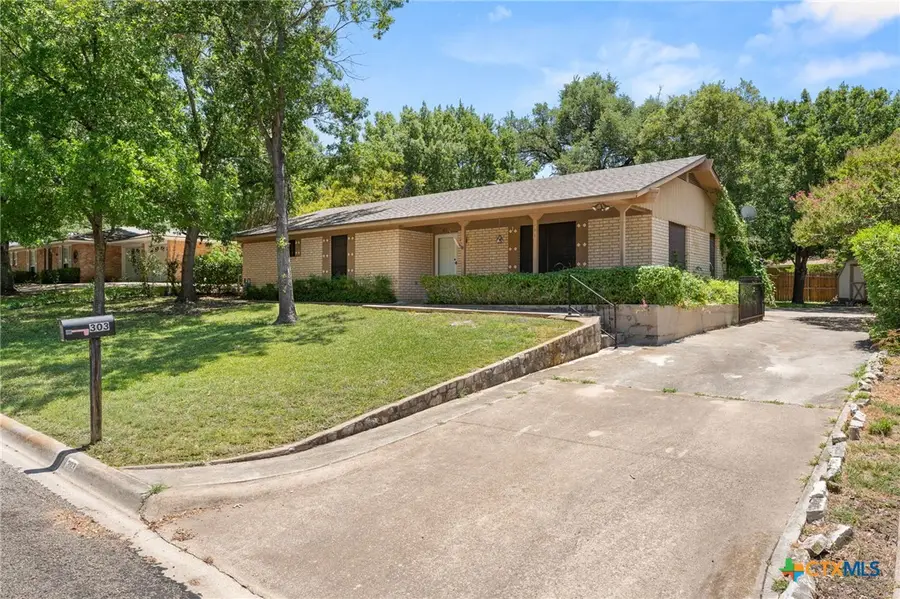 303 E 20th Avenue, Belton, TX 76513 - #3
