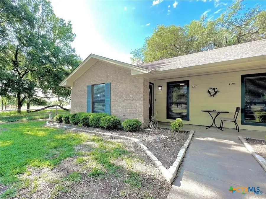 725 Royal Street #725 & 727, Salado, TX 76571 - #2