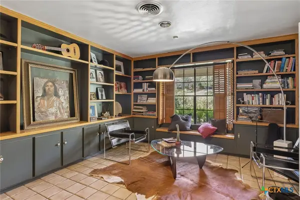 103 W Mimosa Circle, San Marcos, TX 78666