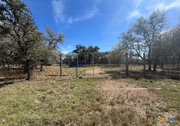 443 Private Road 1065, Hallettsville, TX 77964