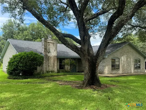 4 Shantilly Lane, Bay City, TX 77414