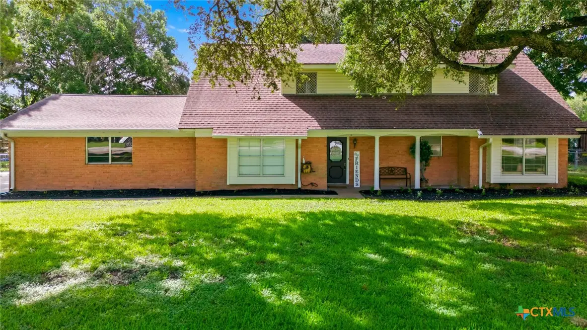 205 Yucca Drive, Victoria, TX 77904 - #1