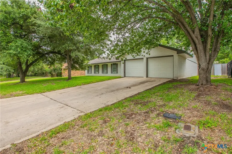 213 E Upshaw Avenue, Temple, TX 76501 - #3