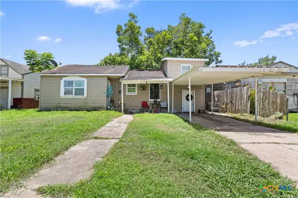 1409 E Mimosa Avenue, Victoria, TX 77901