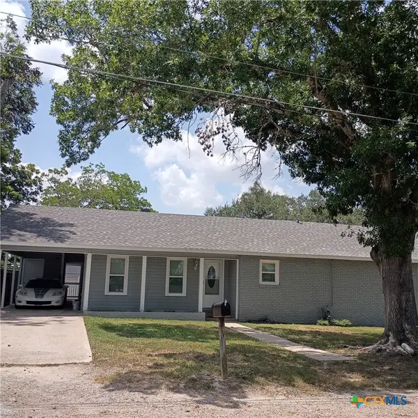 607 E Hamilton, Cuero, TX 77954