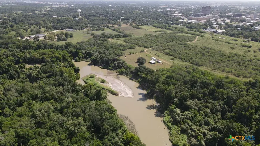 601 W Church Street, Victoria, TX 77901 - #2
