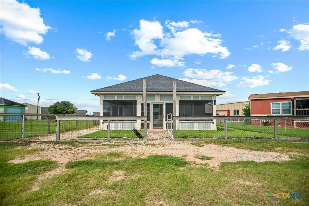258 Alamo Beach Avenue, Port Lavaca, TX 77979 - #1