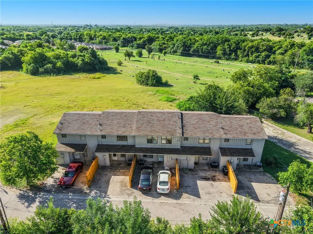 218 E Victory Avenue, Temple, TX 76501 - #1