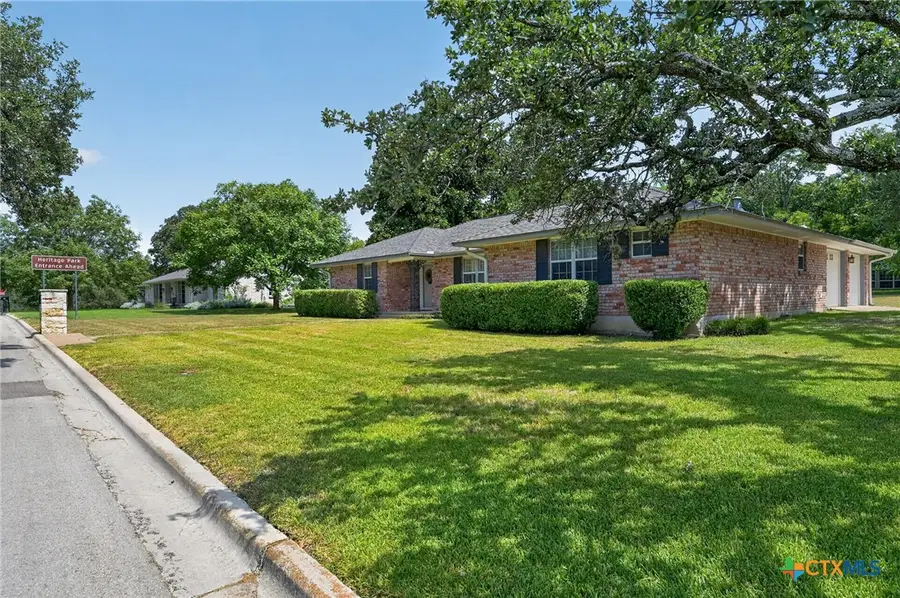 501 E 24th Avenue, Belton, TX 76513 - #3