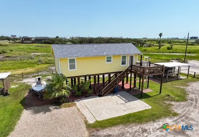 326 E Tenth Street, Rockport, TX 78382 - #2