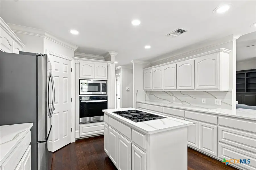 202 Ridge View, Victoria, TX 77904 - #2