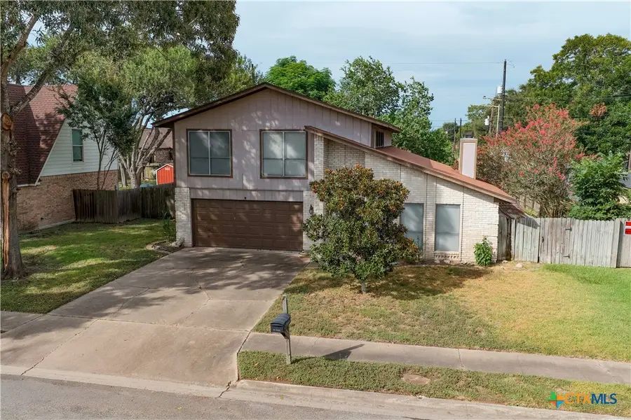 201 Heather Street, Victoria, TX 77904 - #3