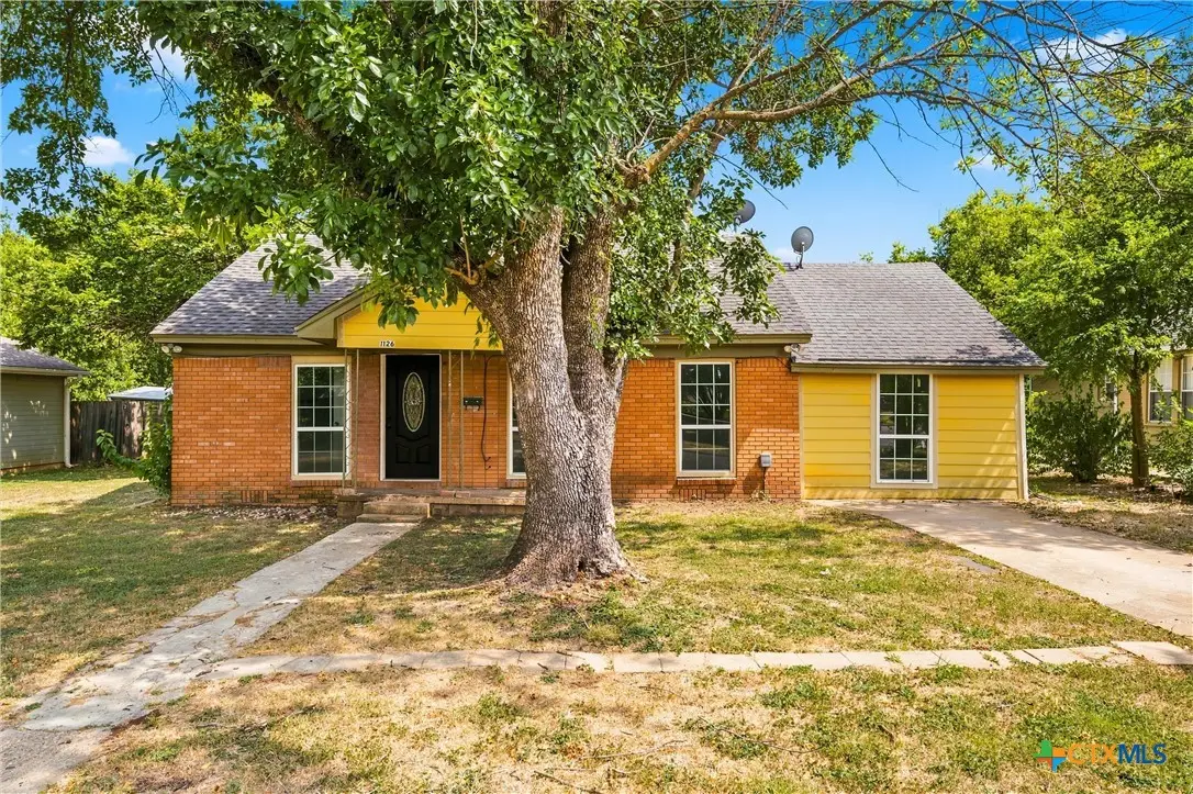 1126 W 7th Street, McGregor, TX 76657 - #1