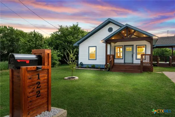 122 Rogers Street, McGregor, TX 76657