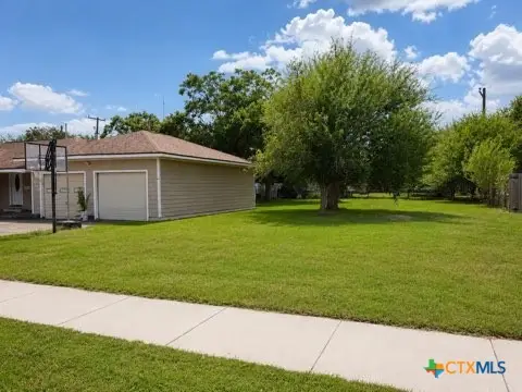 1504 Justice Drive, Port Lavaca, TX 77979