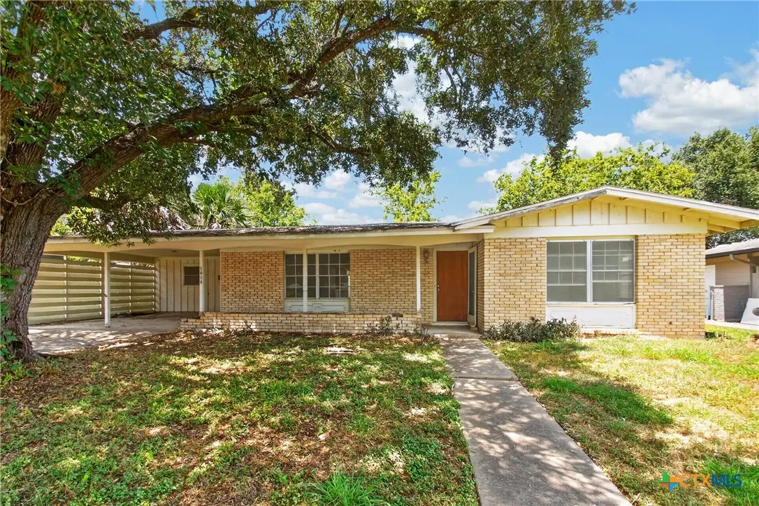 1814 Bon Aire Avenue, Victoria, TX 77901 - #1