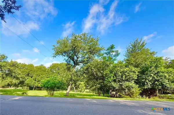 909 Center Circle, Salado, TX 76571